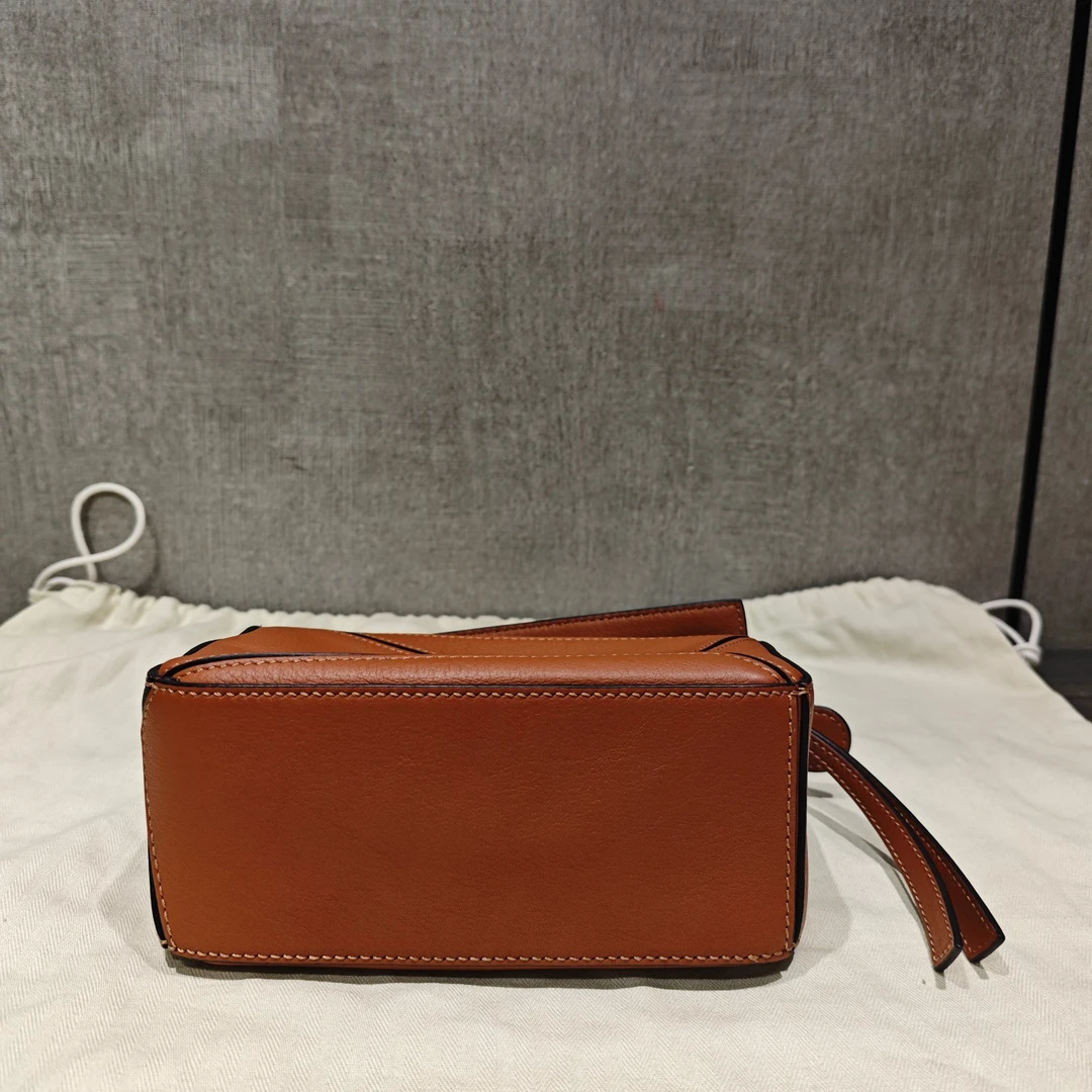 95新 LOEWE/罗意威 mini puzzle焦糖色几何手提斜挎包 19236