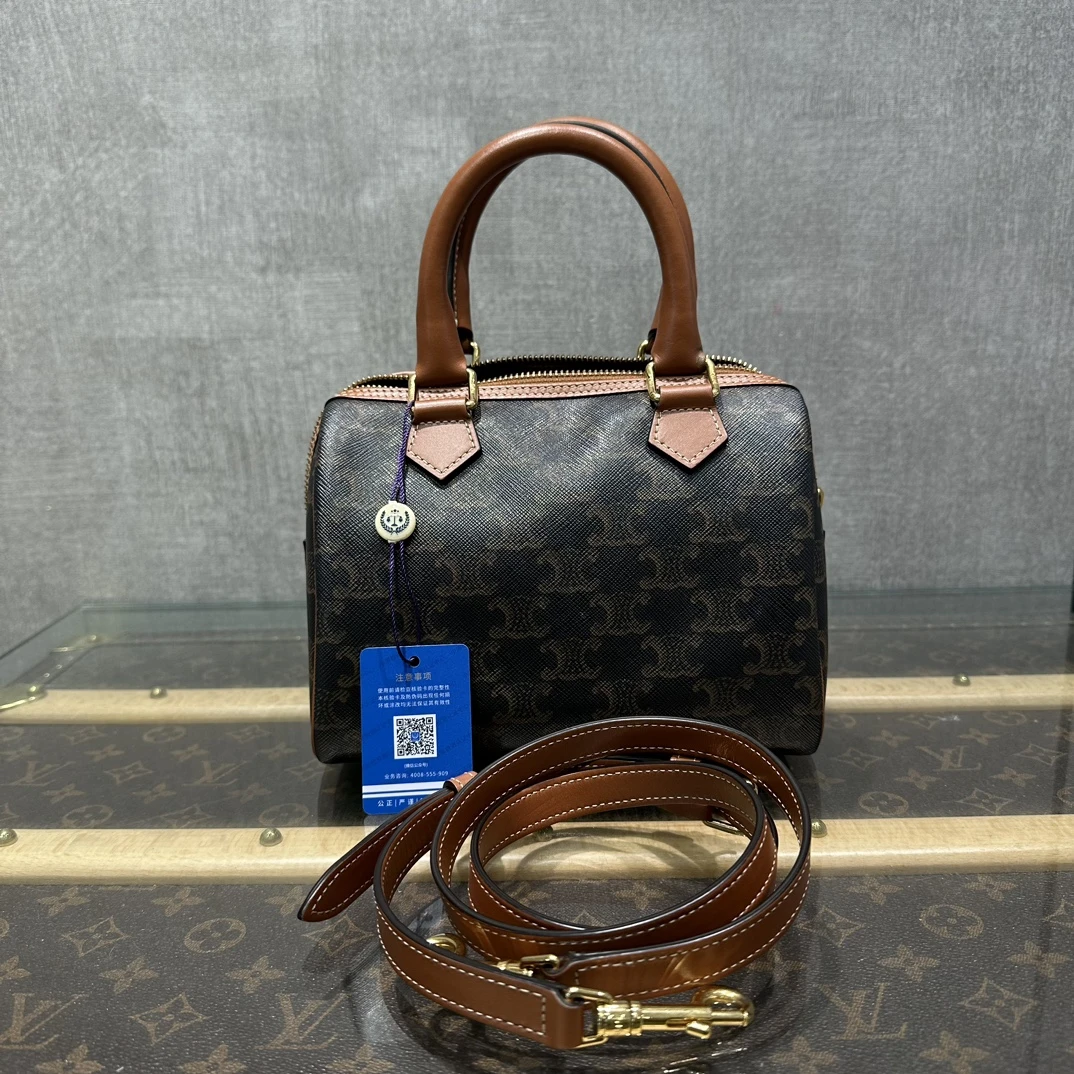 95新 Celine/思琳 牛皮老花波士顿枕头包单肩斜挎手提包 27921