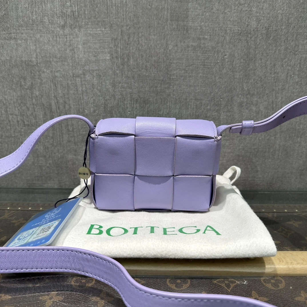 95新 BOTTEGA VENETA/葆蝶家 cassette mini紫色编织豆腐包 12172