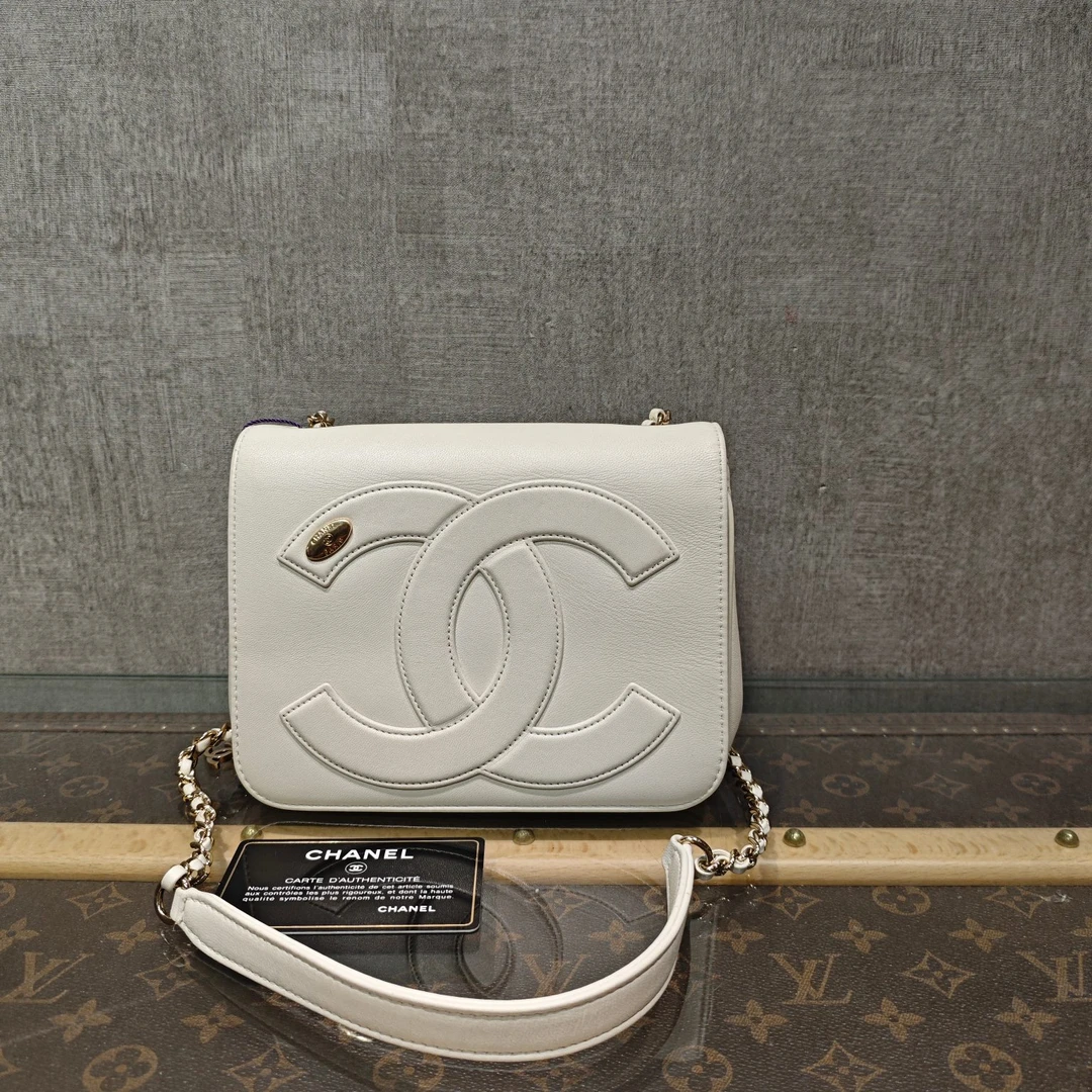 95新 Chanel/香奈儿 cf季节款大1双C白色牛皮斜挎链条包 28366