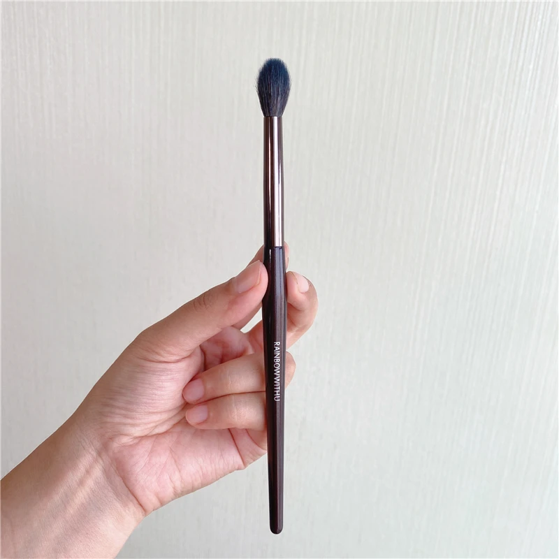 钱小姐化妆刷。细光锋羊毛眼影刷晕染刷鼻影刷一支动物毛单支高光