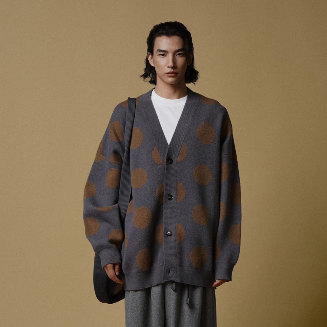 绵羊毛混纺   复古时尚波点提花毛衣外套 8411