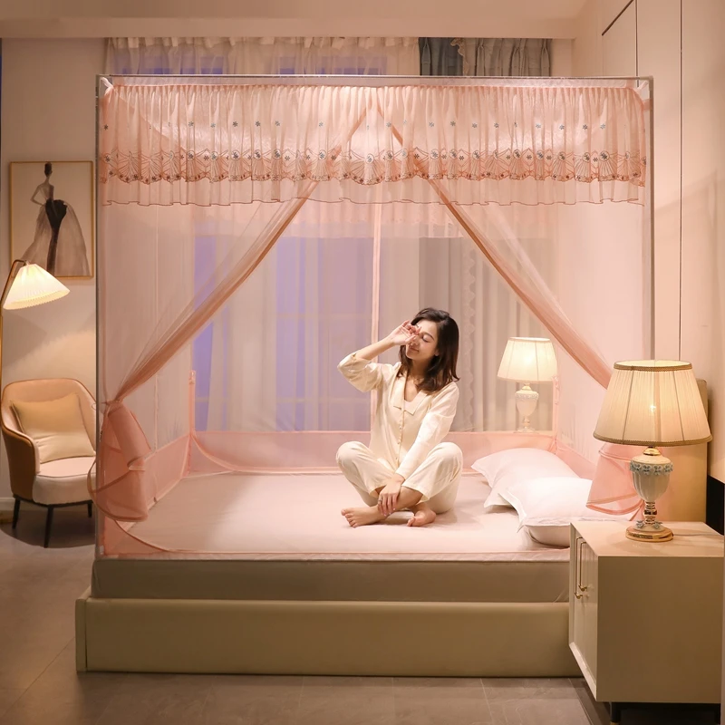 家用卧室婴幼儿童防摔刺绣花边坐床三开门蚊帐1.5-1.8