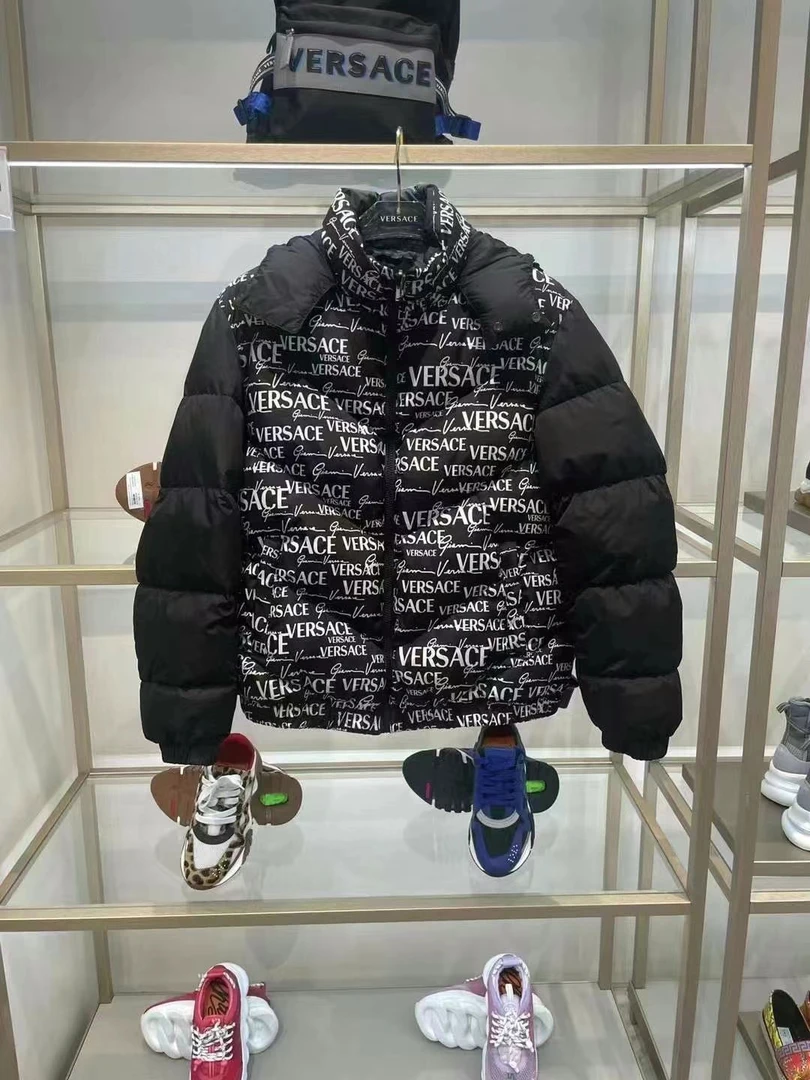 全新未使用 Versace/范思哲 凡凡欧奢男士双面穿羽绒服 国现