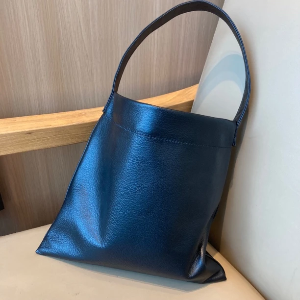 Misshoney 头层牛皮日系真皮手拎小tote 黑色