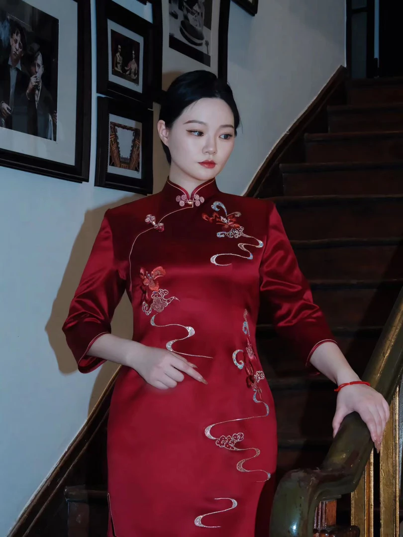 御颖旗袍2024新款喜婆婆妈妈婚宴妆国风古韵喜妈妈改良旗袍红色