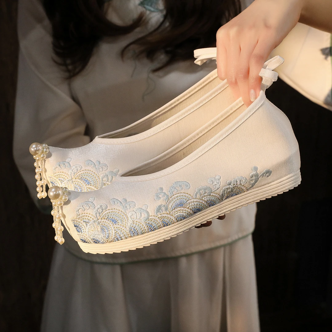 【海浪】汉服鞋子女新款2023春季古风搭配古装绣花鞋女内增高弓鞋