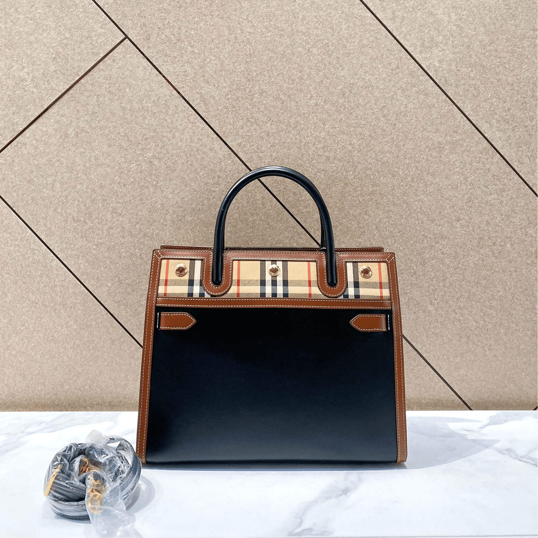 95新 BURBERRY/博柏利 帝爵奢品/95新/黑色牛皮格纹手提包