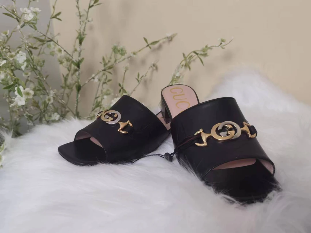 99新 GUCCI/古驰 帝爵奢品/Gucci/黑色双Glogo拖鞋/39码