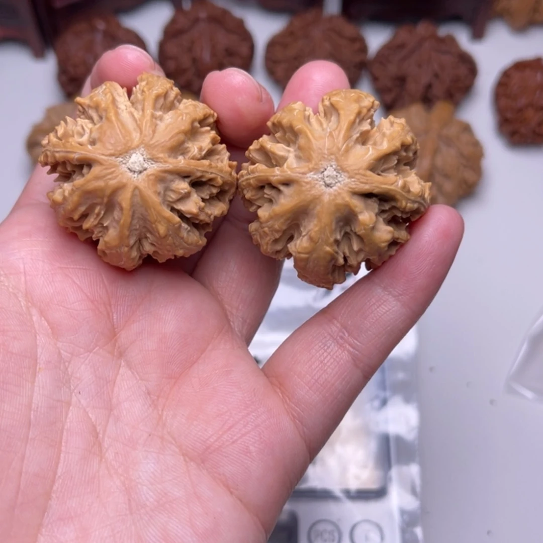 【闪购商品】文玩核桃把件08