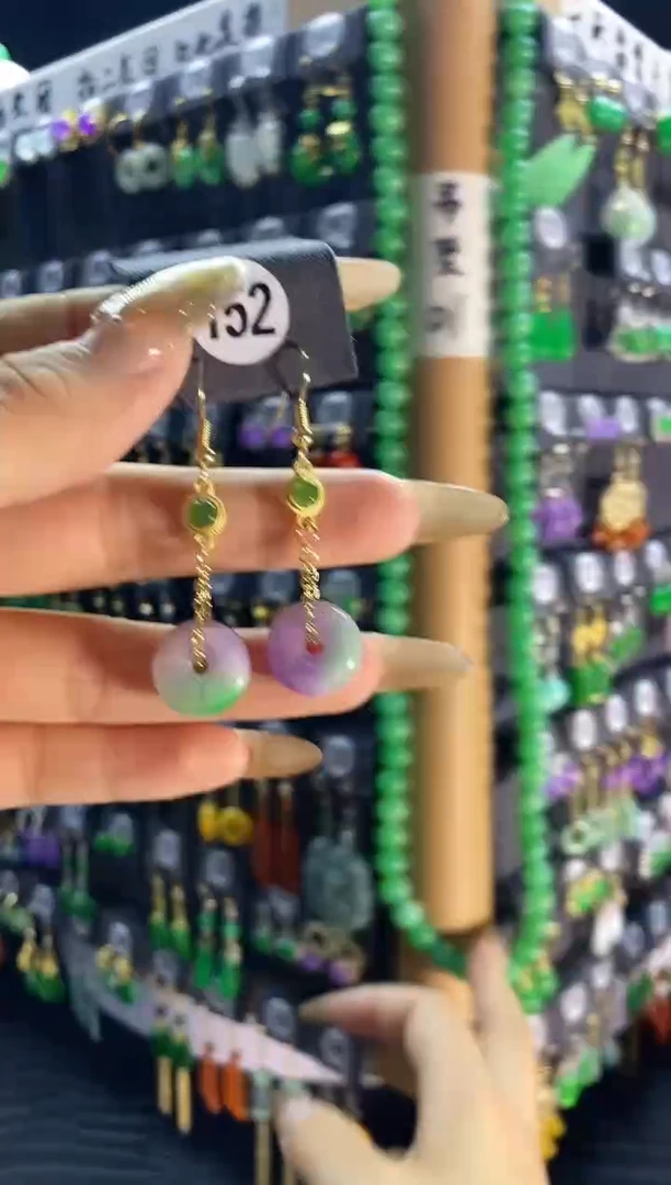 【闪购商品】翡翠颈饰银S925镶嵌152...