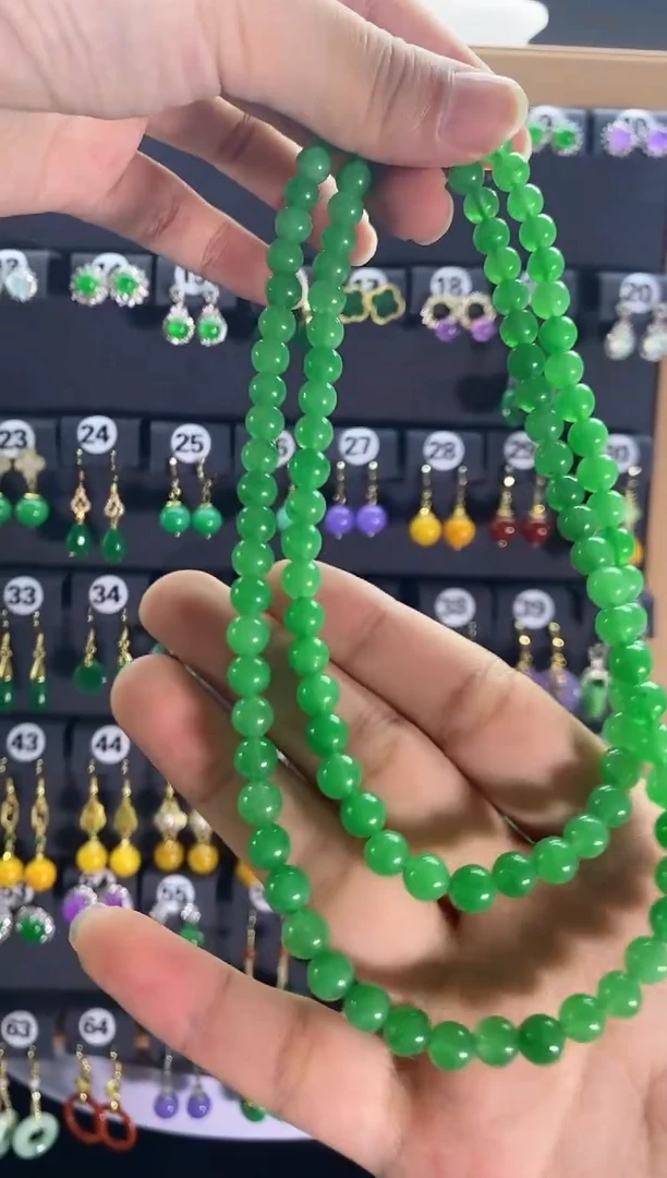 【闪购商品】翡翠手链未镶嵌多圈卡6 绿项链