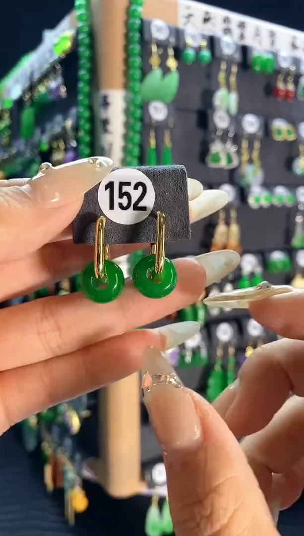 【闪购商品】翡翠耳饰银S925镶嵌152...