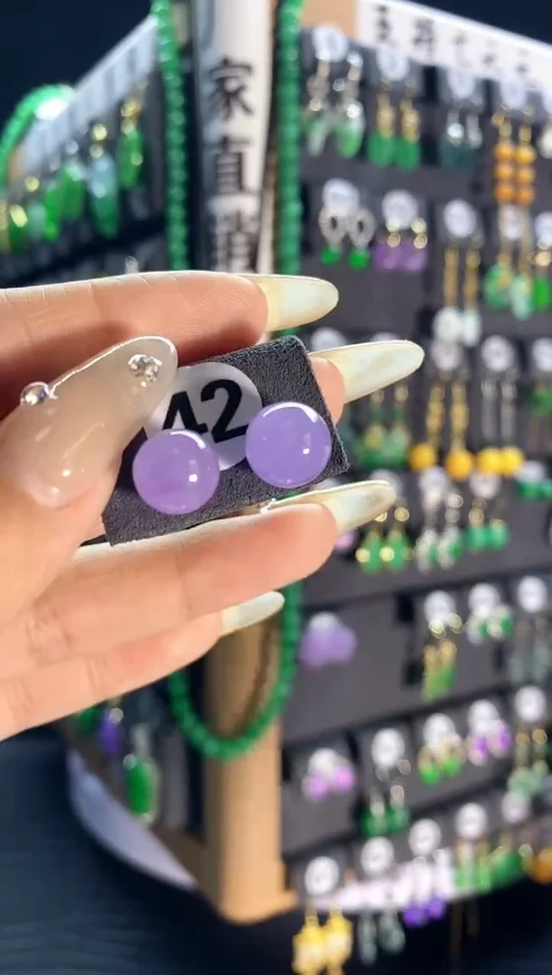 【闪购商品】翡翠耳饰银S925镶嵌42...