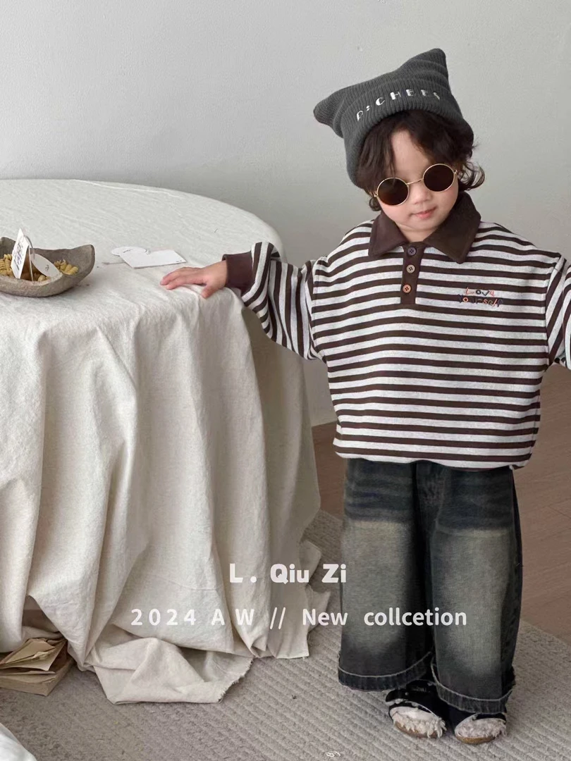 拍衣服链接儿童加绒条纹卫衣翻领设计舒适保暖小童上衣