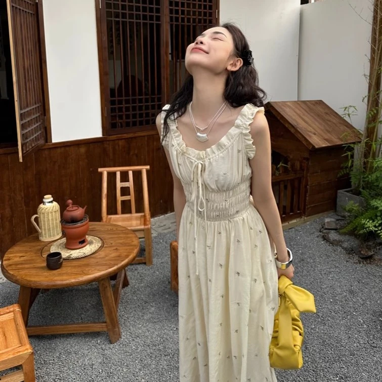 法式碎花吊带清纯连衣裙茶歇气质夏季新款v领无袖气质仙女款长裙