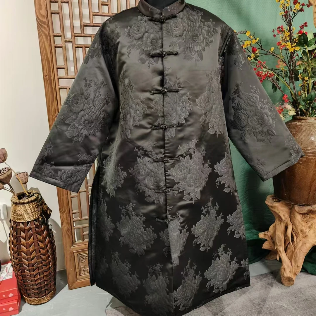 凤徕兮私人定制黑色牡丹暗纹立领盘扣对襟加棉风衣（SMF4103）