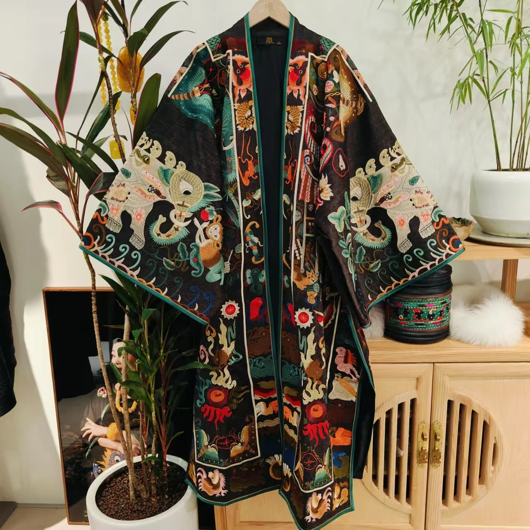 凤徕兮私人定制咖色香香底图腾刺绣加长对襟开衫（HY101057-1）咖色