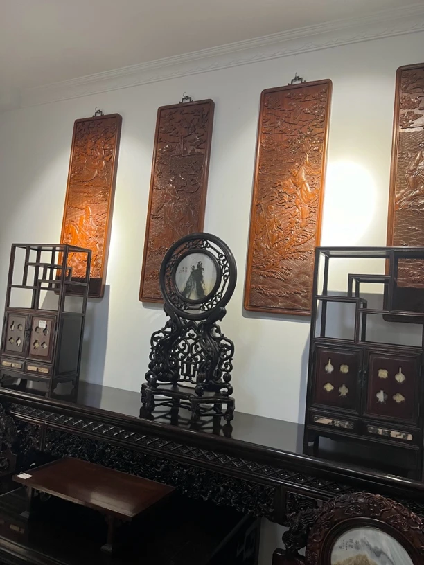 大红酸枝博古架一对