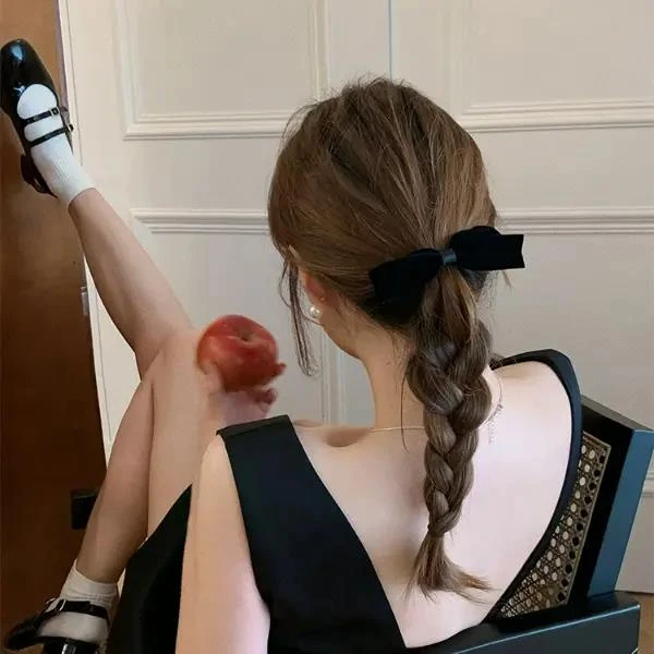蝴蝶发夹头饰鸭嘴发夹女后脑勺2023新款女孩高级感法式侧边夹ins