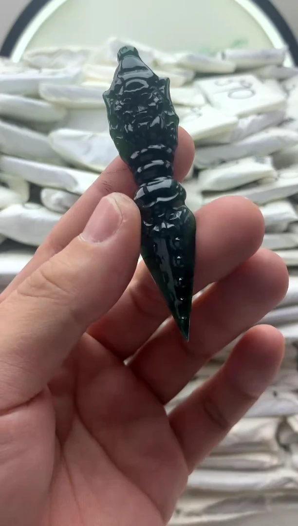 【闪购商品】翡翠颈饰未镶嵌降魔杵【品质一般介意慎拍】