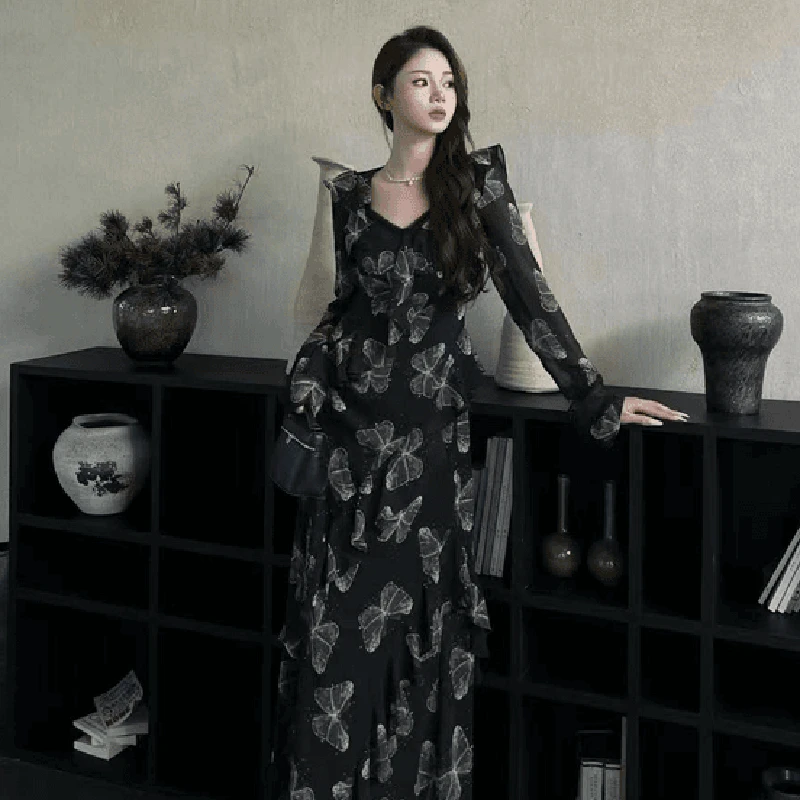 长袖大蝴蝶收腰气质百搭遮肚子显瘦连衣裙法式复古设计感裙子