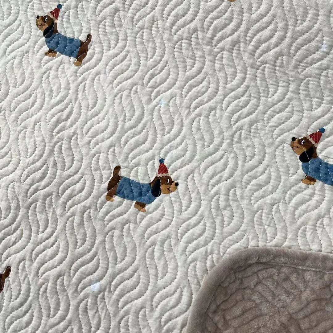 【绒兰】90cm*220cm一面全棉一面婴儿绒绗缝床盖 57号 腊肠犬