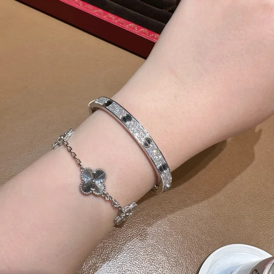 99新 Cartier/卡地亚 小花攀攀LOVE 金 满钻满天星手镯 宽版 18号