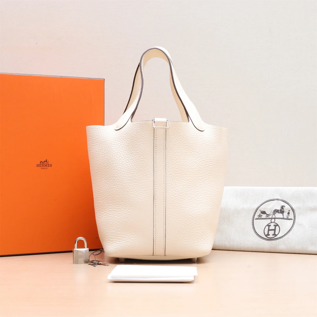 99新 Hermes/爱马仕 小花佳珊 18 菜篮子 奶油白 Z刻 银扣 827554