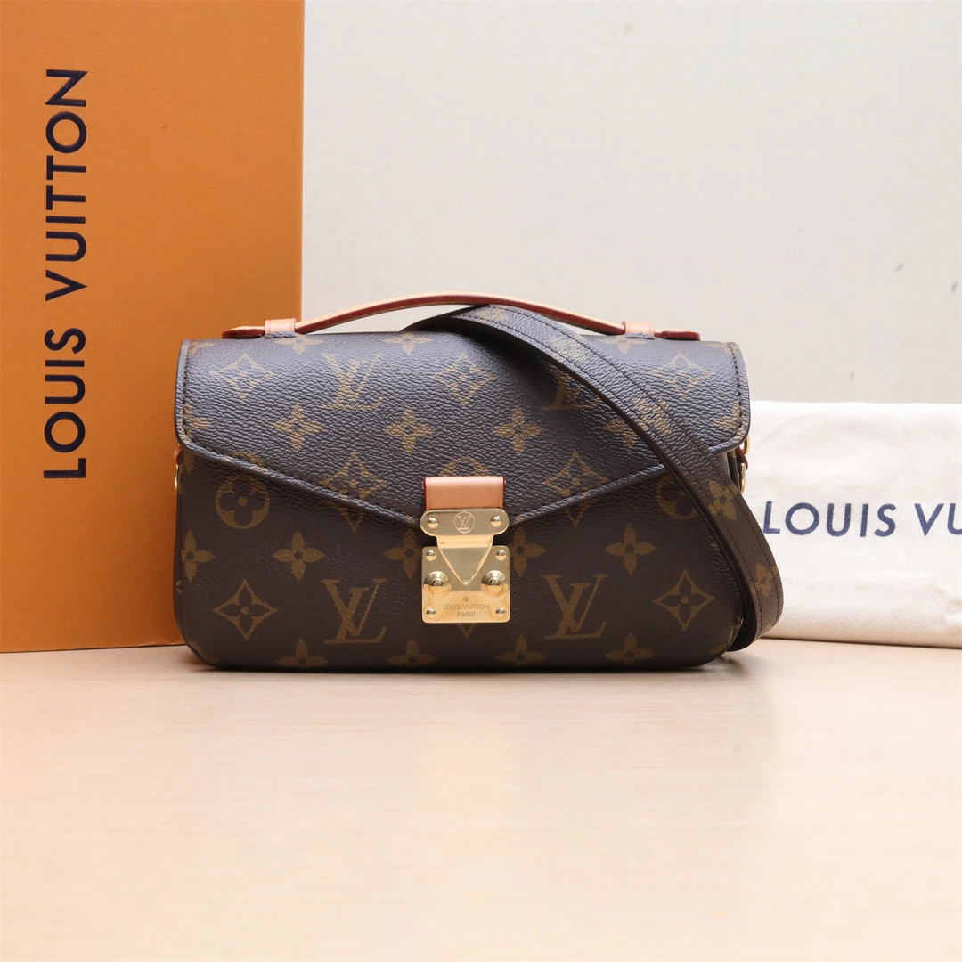 95新 LouisVuitton/路易威登 小花双双 横版邮差包 老花 PVC
