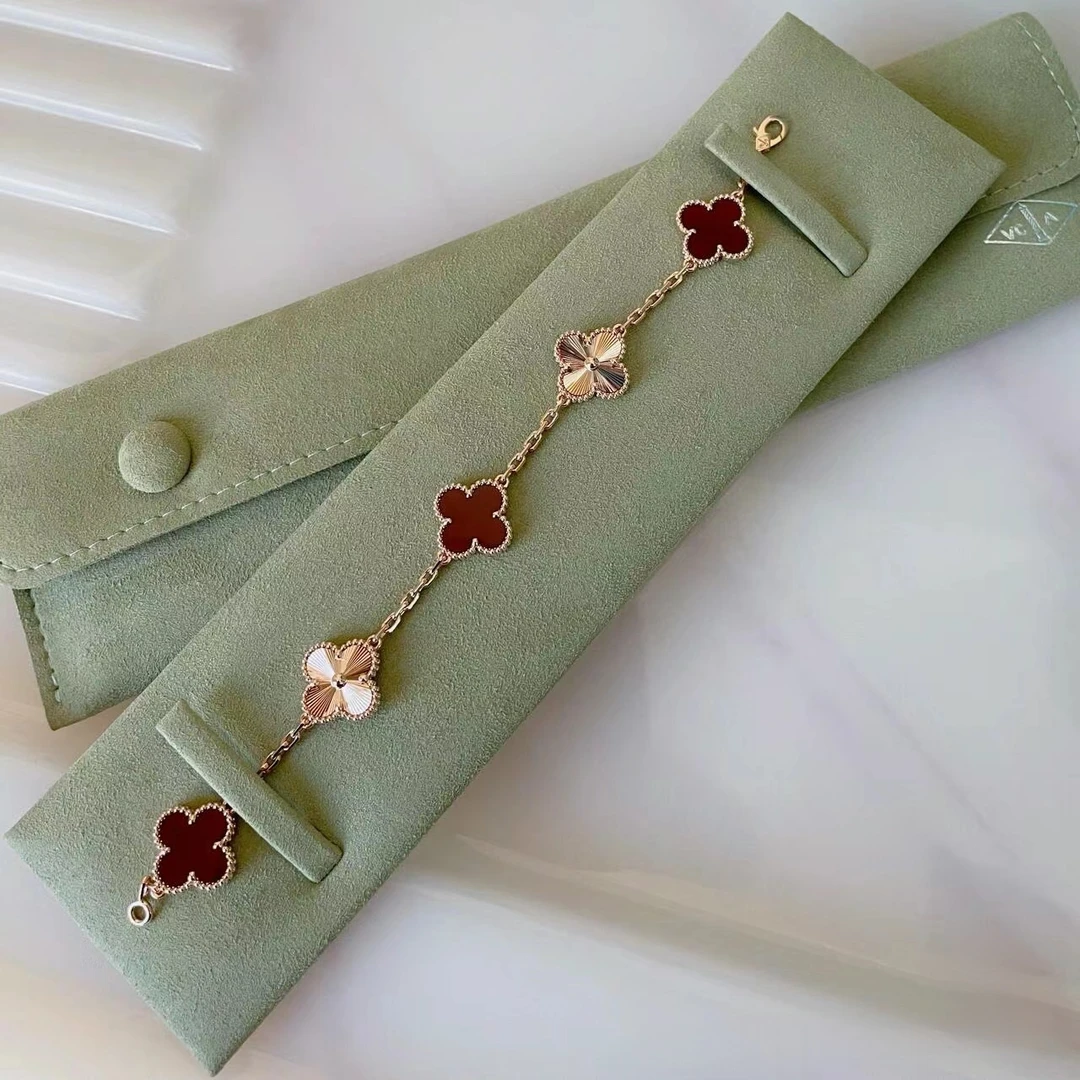 全新未使用 梵克雅宝 小花攀攀 中号五花手链 镭射 新扣