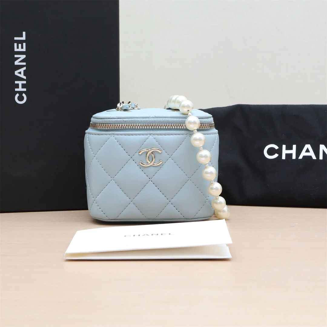99新 Chanel/香奈儿 小花攀攀 方盒子 11cm 蓝色 皮革S 32开