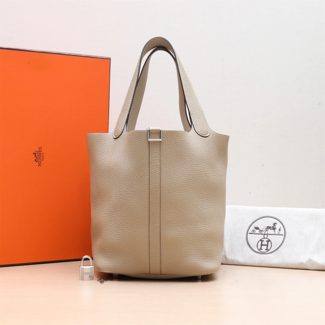 99新 Hermes/爱马仕 小花6花 22 菜篮子 风衣灰 TC皮 Z刻 银扣