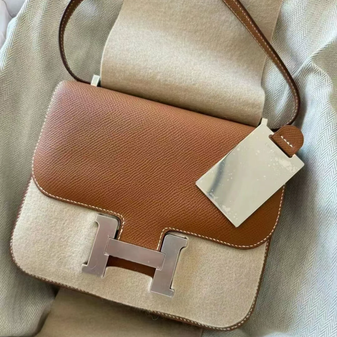 全新未使用 Hermes/爱马仕 小花6珊 康康 19 金棕 Ep皮 W刻 银扣