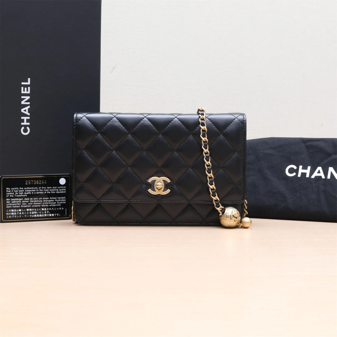 99新 Chanel/香奈儿 小花攀攀CF WOC 19cm 黑色 皮革S 29开金球