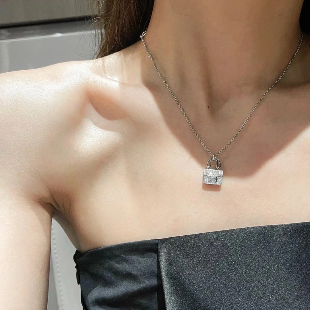 全新未使用 Hermes/爱马仕 小花6珊 康康 项链满钻新扣白金10月卡