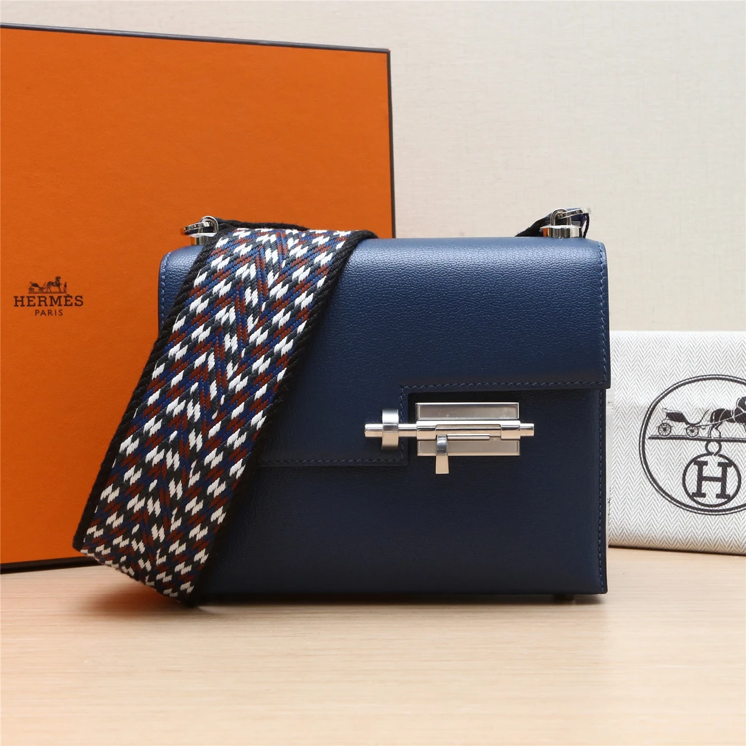 99新 Hermes/爱马仕 小花攀攀手枪包 插销包 17 深邃蓝山羊皮 Y刻