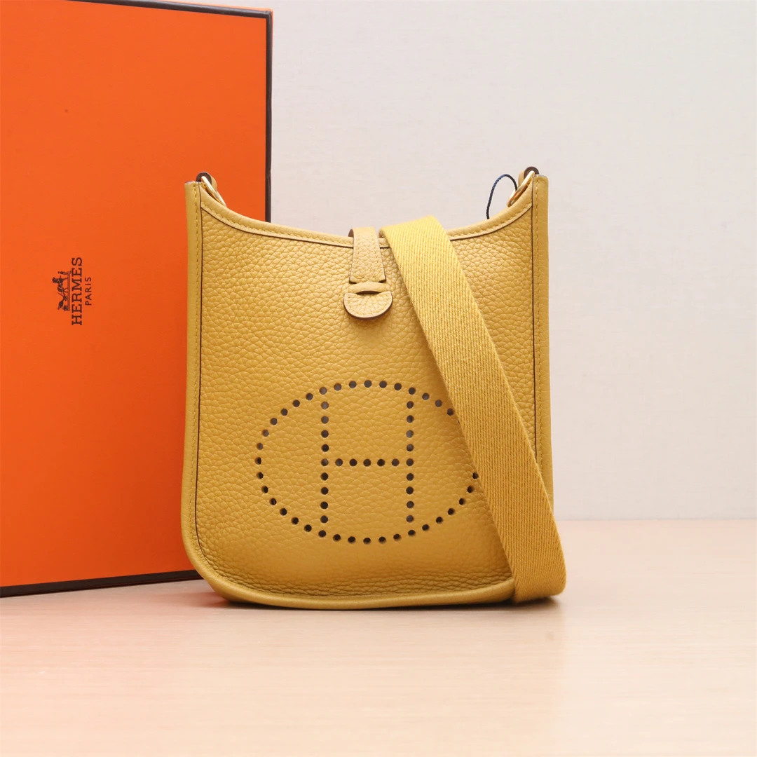 99新 Hermes/爱马仕 小花佳珊P234244646Evelyne Mini 琥珀黄 包