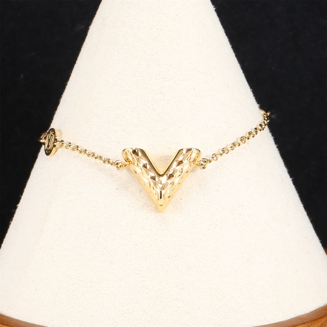 99新 LouisVuitton/路易威登 【33精选】828170 字母V手链 S-M码