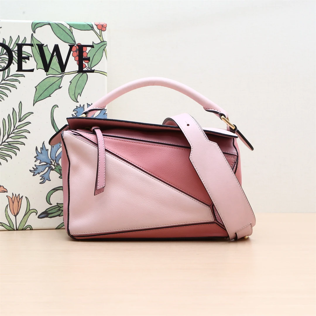 95新 LOEWE/罗意威 黑黑精选 单肩包