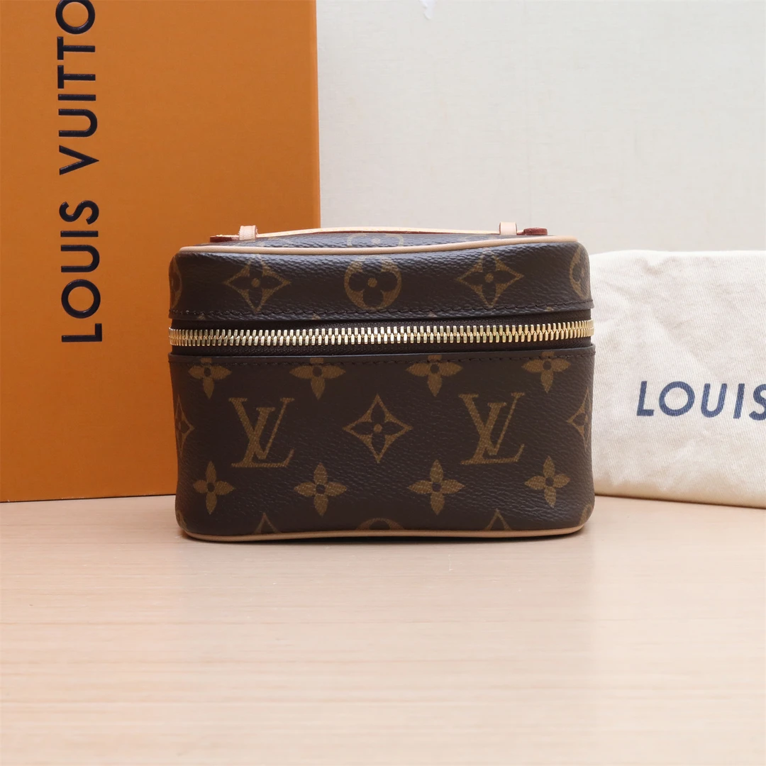 99新 LouisVuitton/路易威登 小花攀攀Nice 化妆包 Nano 14 老花