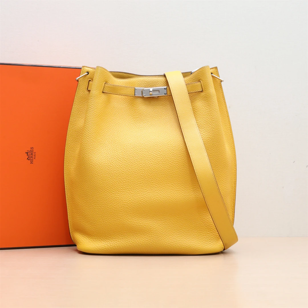 95新 Hermes/爱马仕 黑黑精选 P244173469So Kelly 26 琥珀黄 包