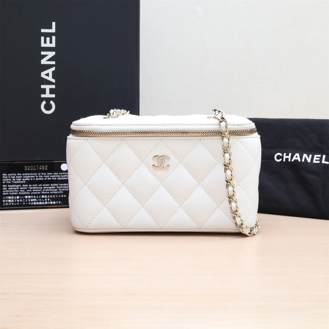 99新 Chanel/香奈儿 小花攀攀长盒子17cm 白色 皮革C 32开 金扣