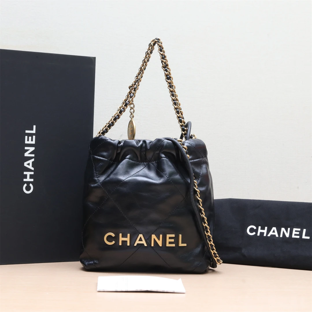 99新 Chanel/香奈儿 小花攀攀22Bag ToteMini 20cm 黑皮革C 芯片