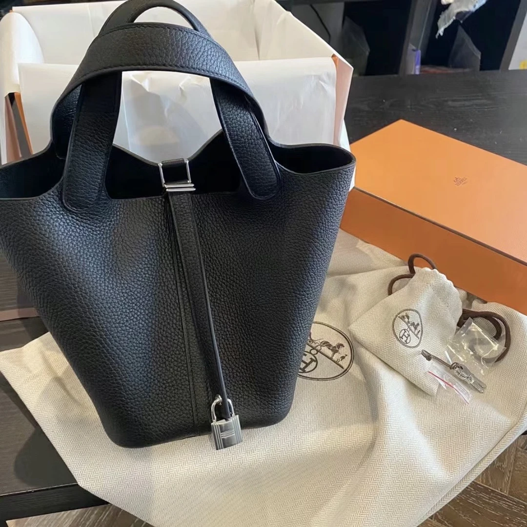 全新未使用 Hermes/爱马仕 小花6珊 18 菜篮子 黑色 TC皮 W刻银扣