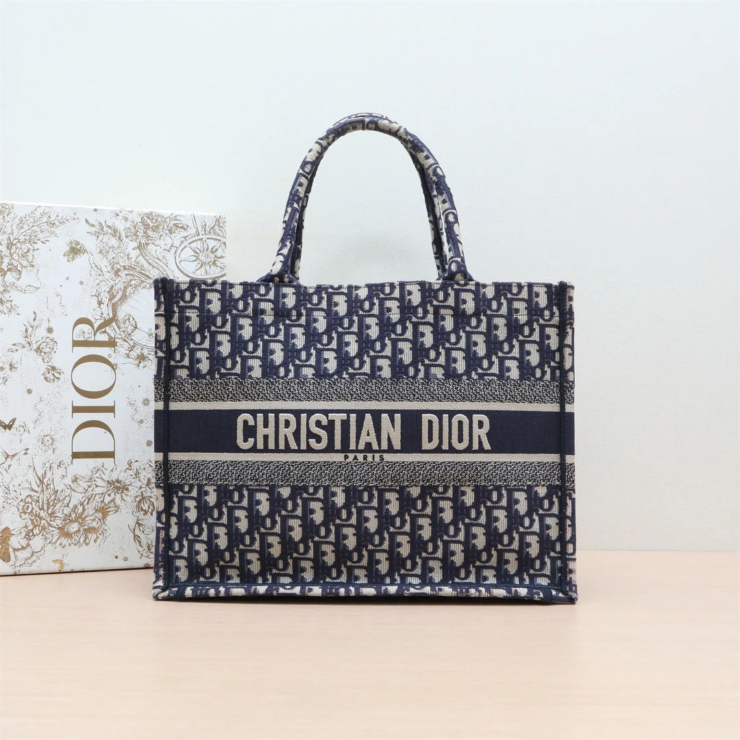 95新 DIOR/迪奥 黑黑精选 P244275171Book Tote 中号 单肩包