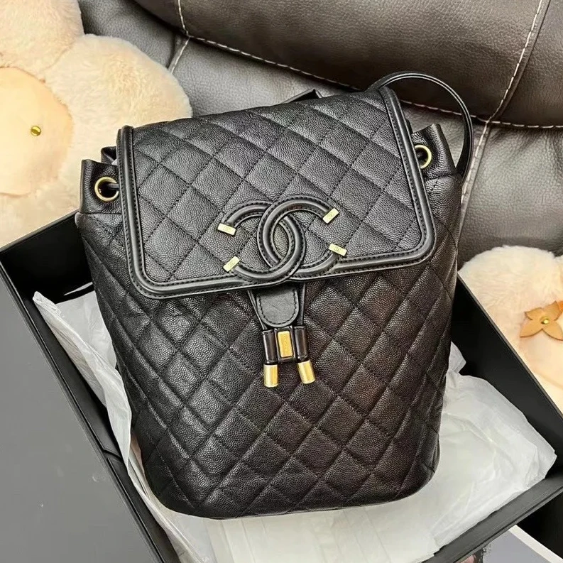 99新 Chanel/香奈儿 小花攀攀Case 双肩包 22cm 黑色 皮革C 25开