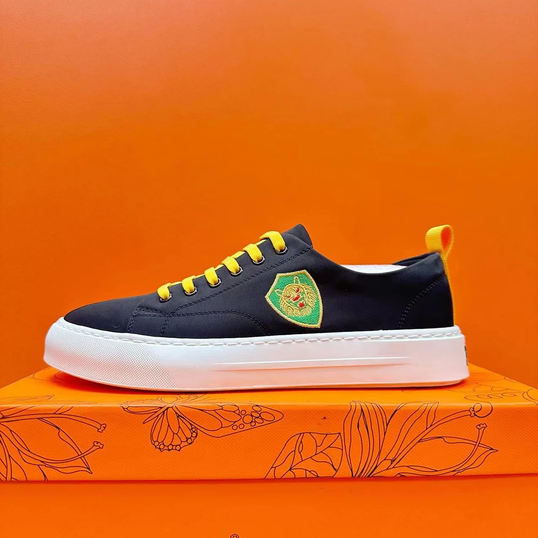 9072时尚男士休闲布鞋