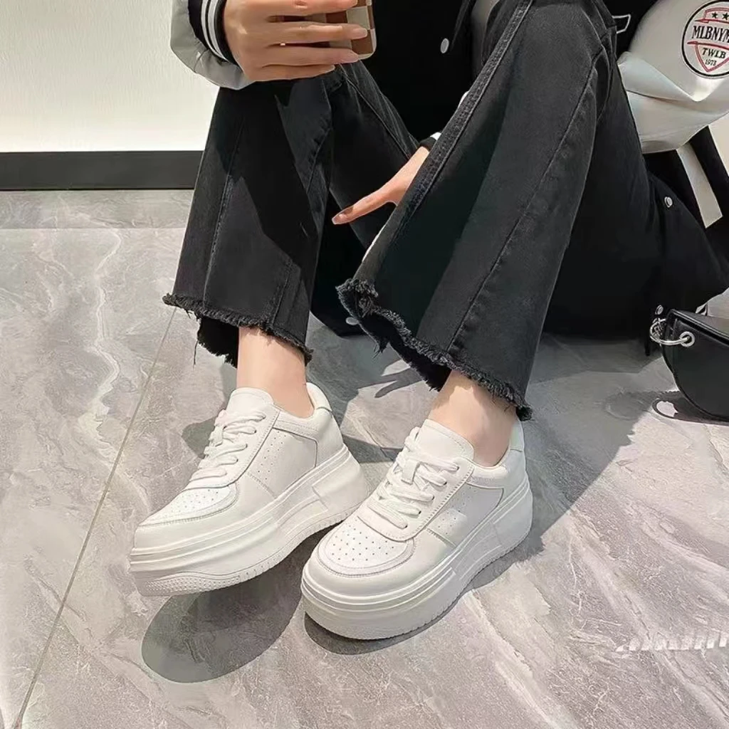 【牛约】真皮厚底女款运动休闲百搭布洛克奶油网红小白鞋