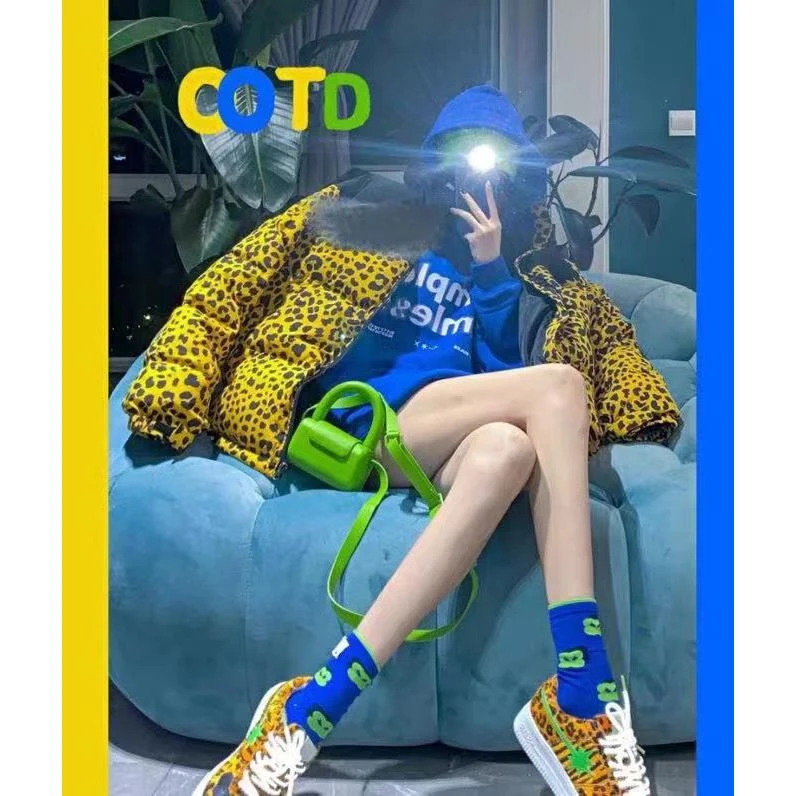 【星星宠粉】新款豹纹拼接时尚休闲加厚羽绒服8811